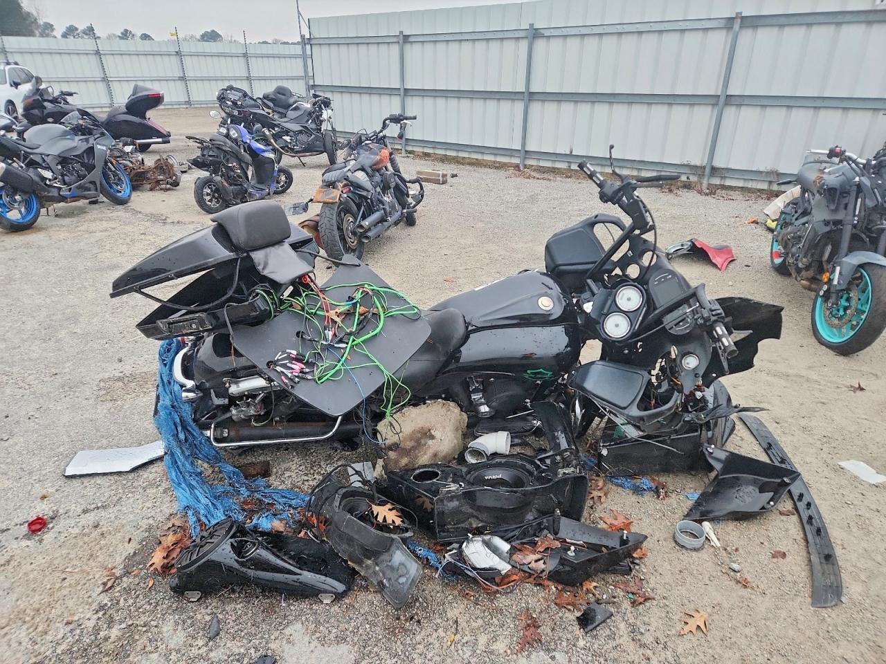 2013 HARLEY-DAVIDSON FLHTK