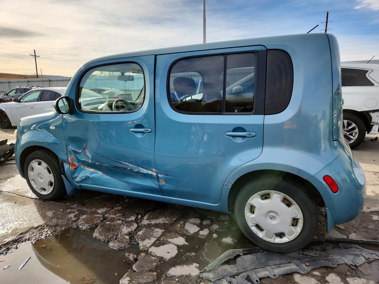 2010 NISSAN CUBE