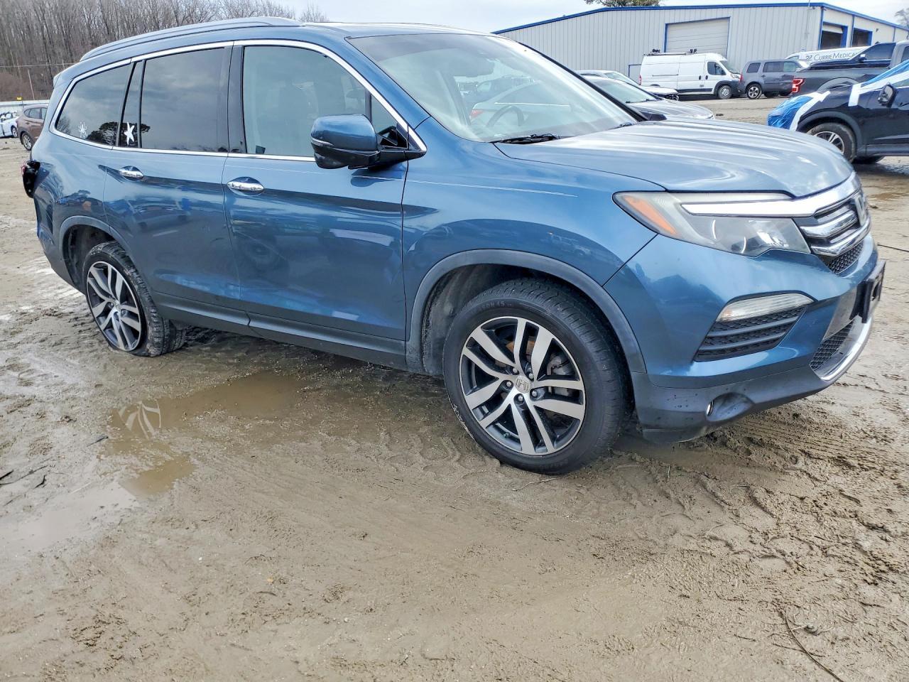 2017 HONDA PILOT