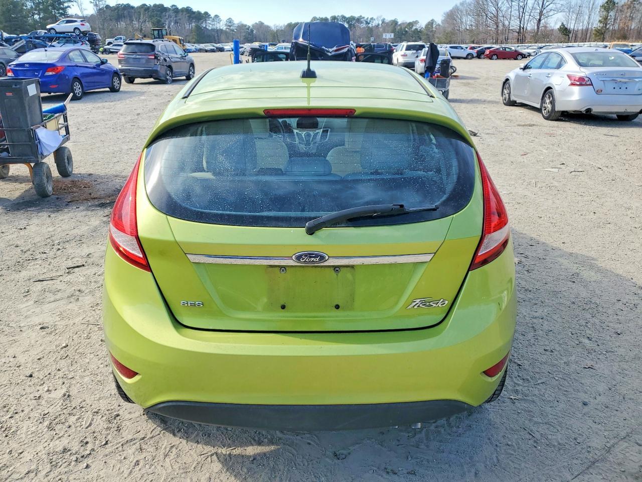 2011 FORD Fiesta