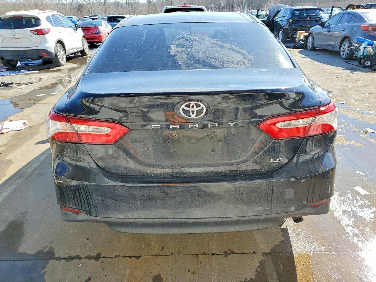 2018 TOYOTA CAMRY