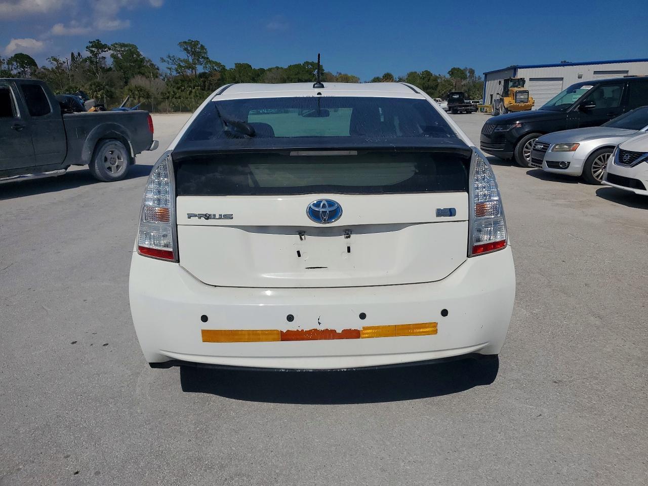 2011 TOYOTA PRIUS