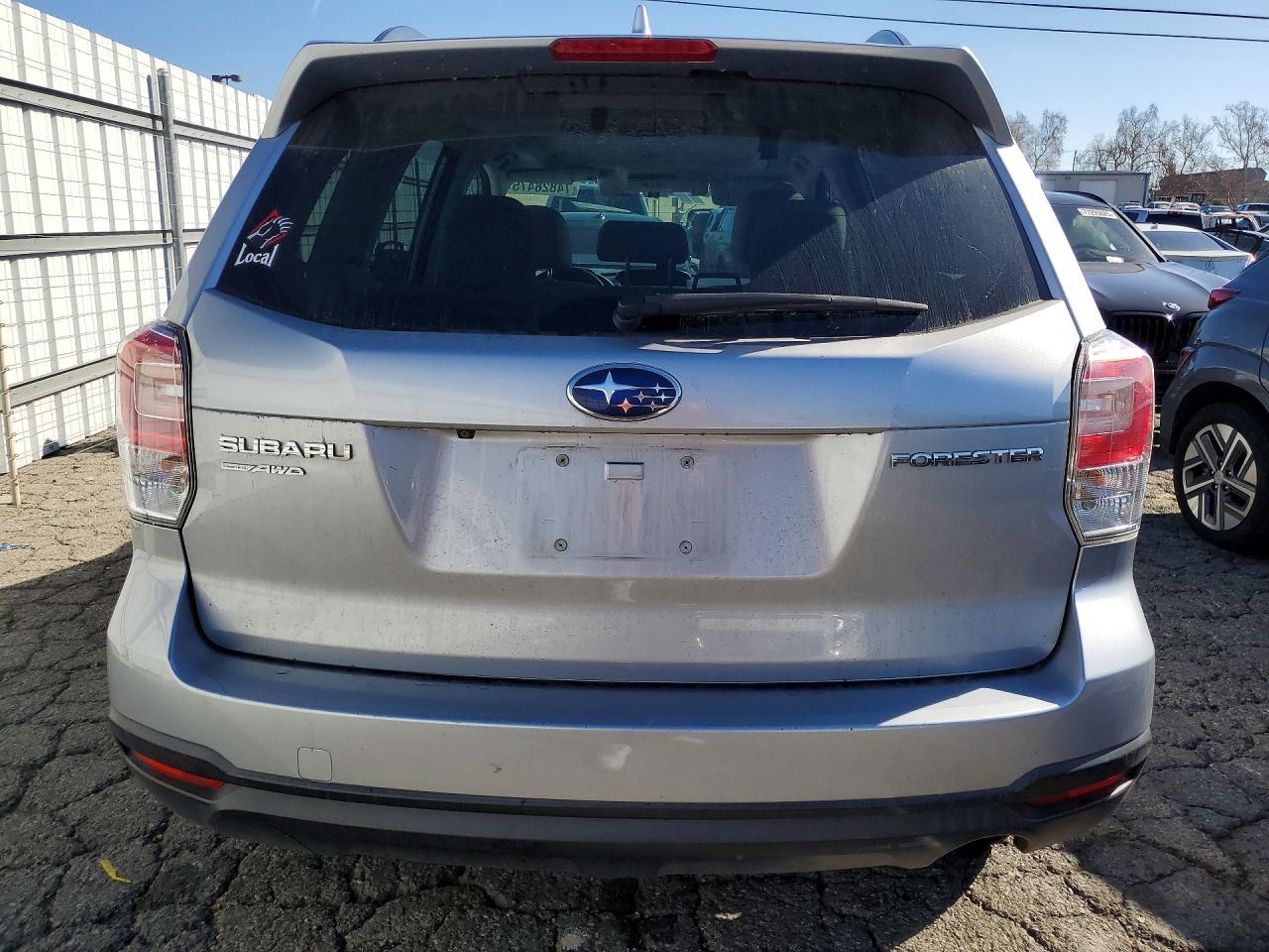 2018 SUBARU FORESTER
