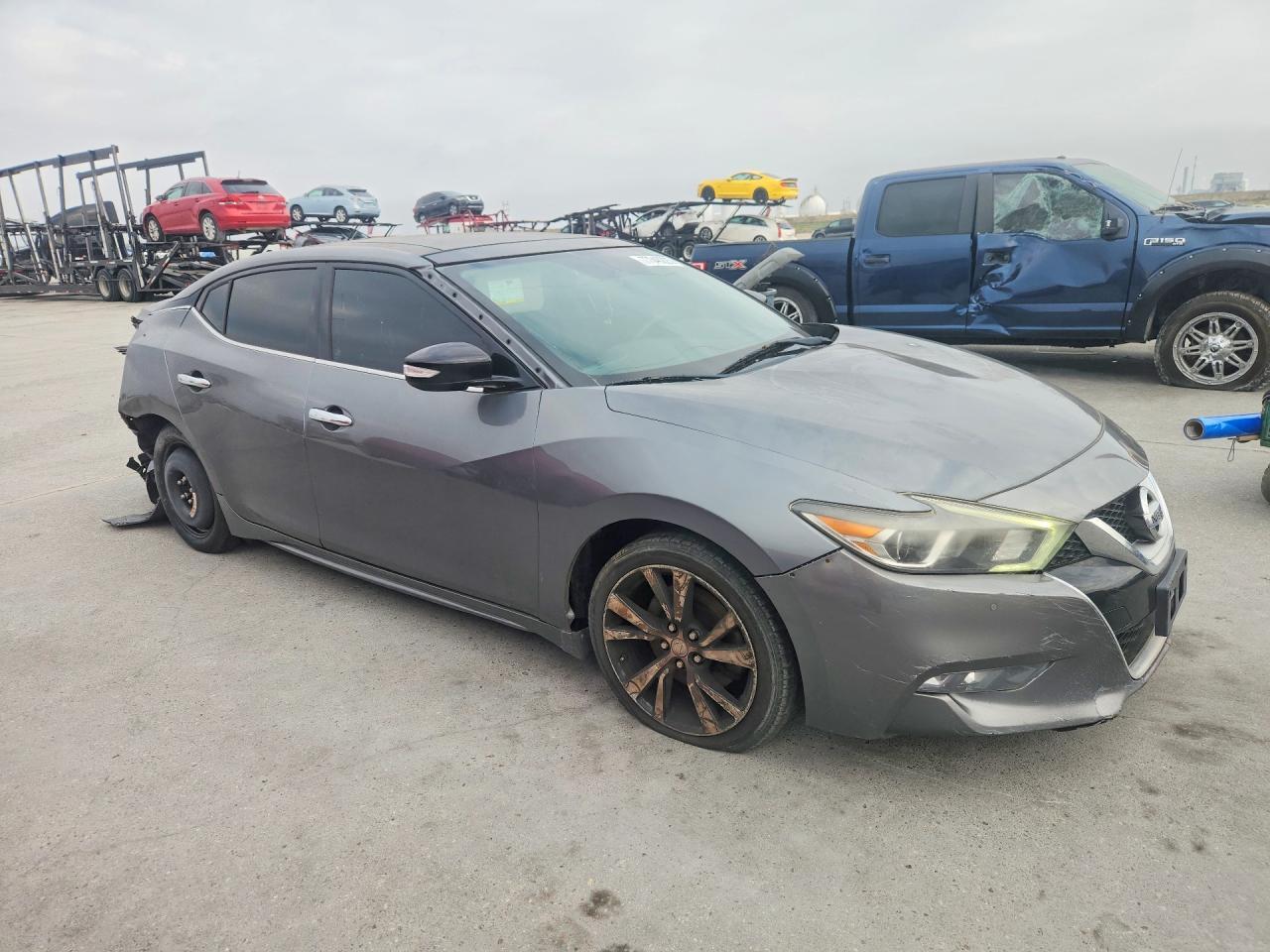 2017 NISSAN Maxima