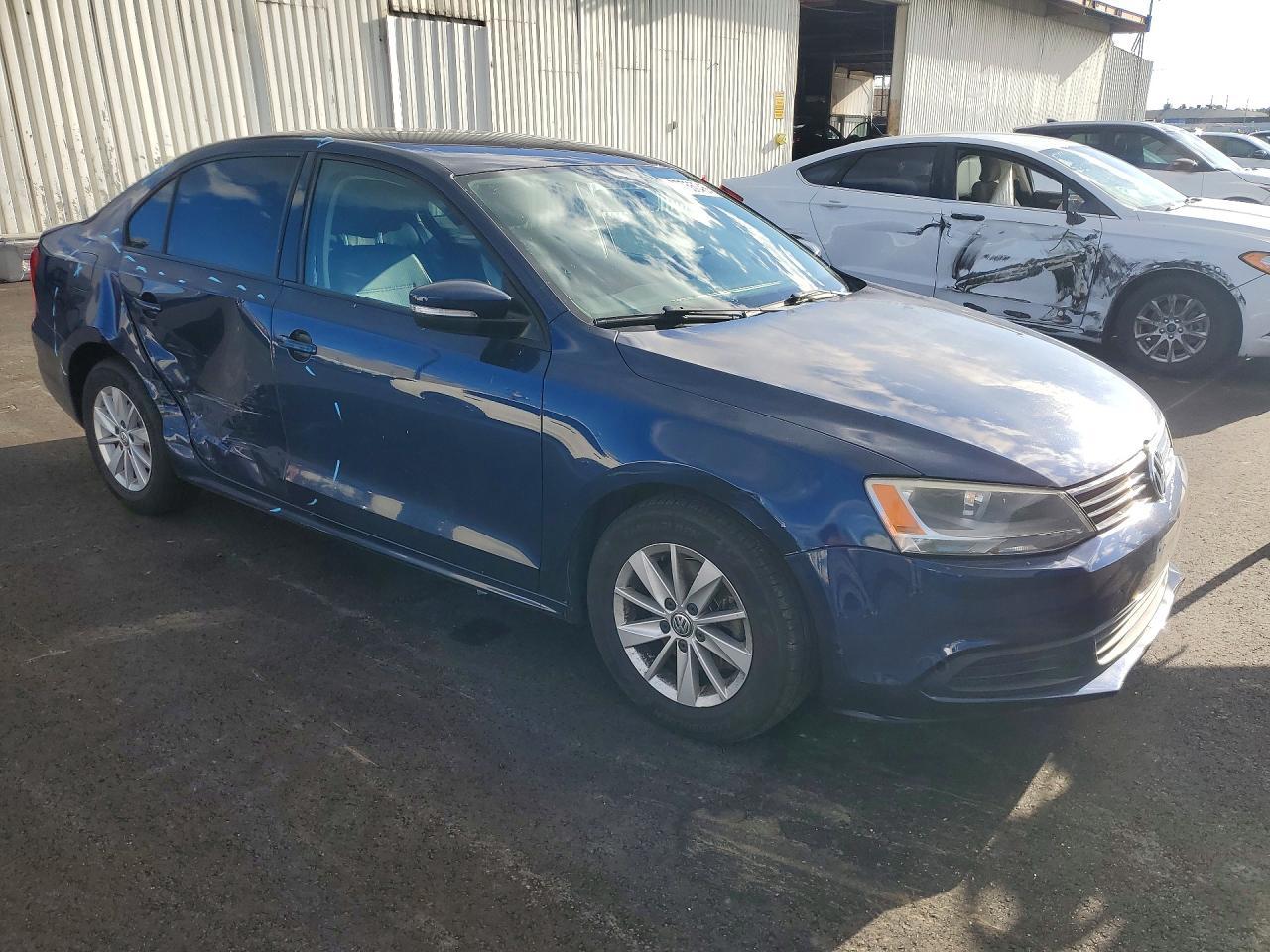 2011 VOLKSWAGEN JETTA