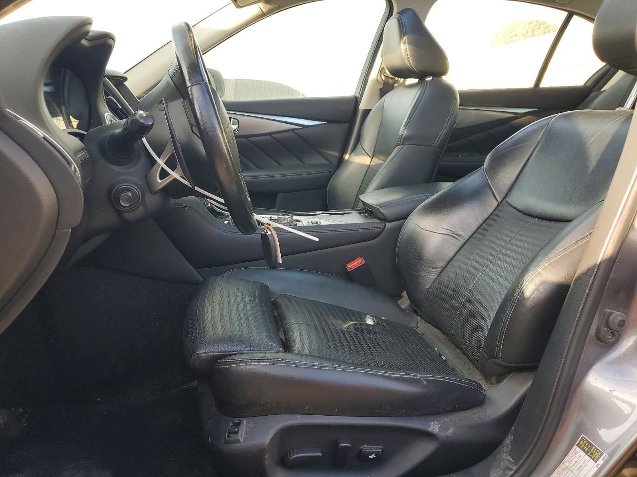 2016 INFINITI Q50