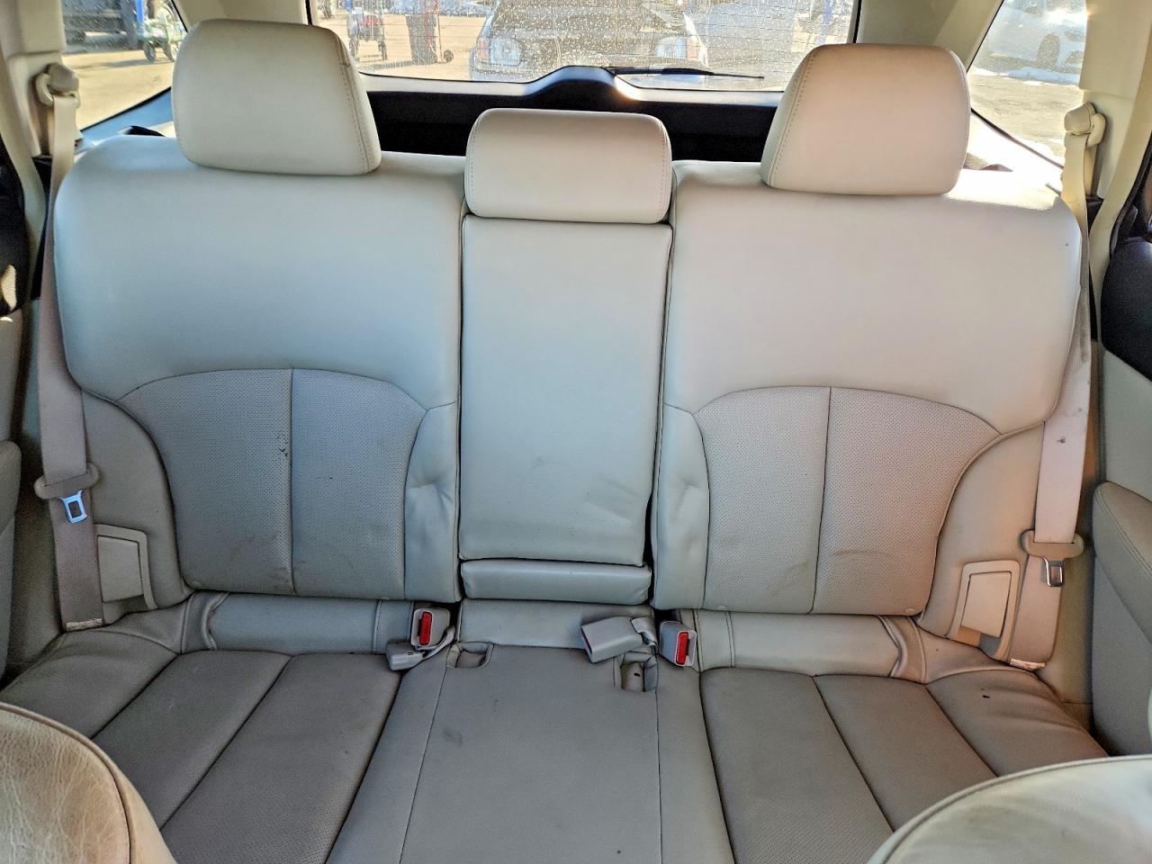 2010 SUBARU Outback