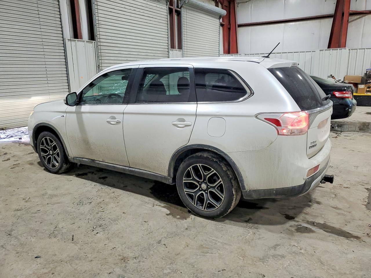 2015 MITSUBISHI outlander