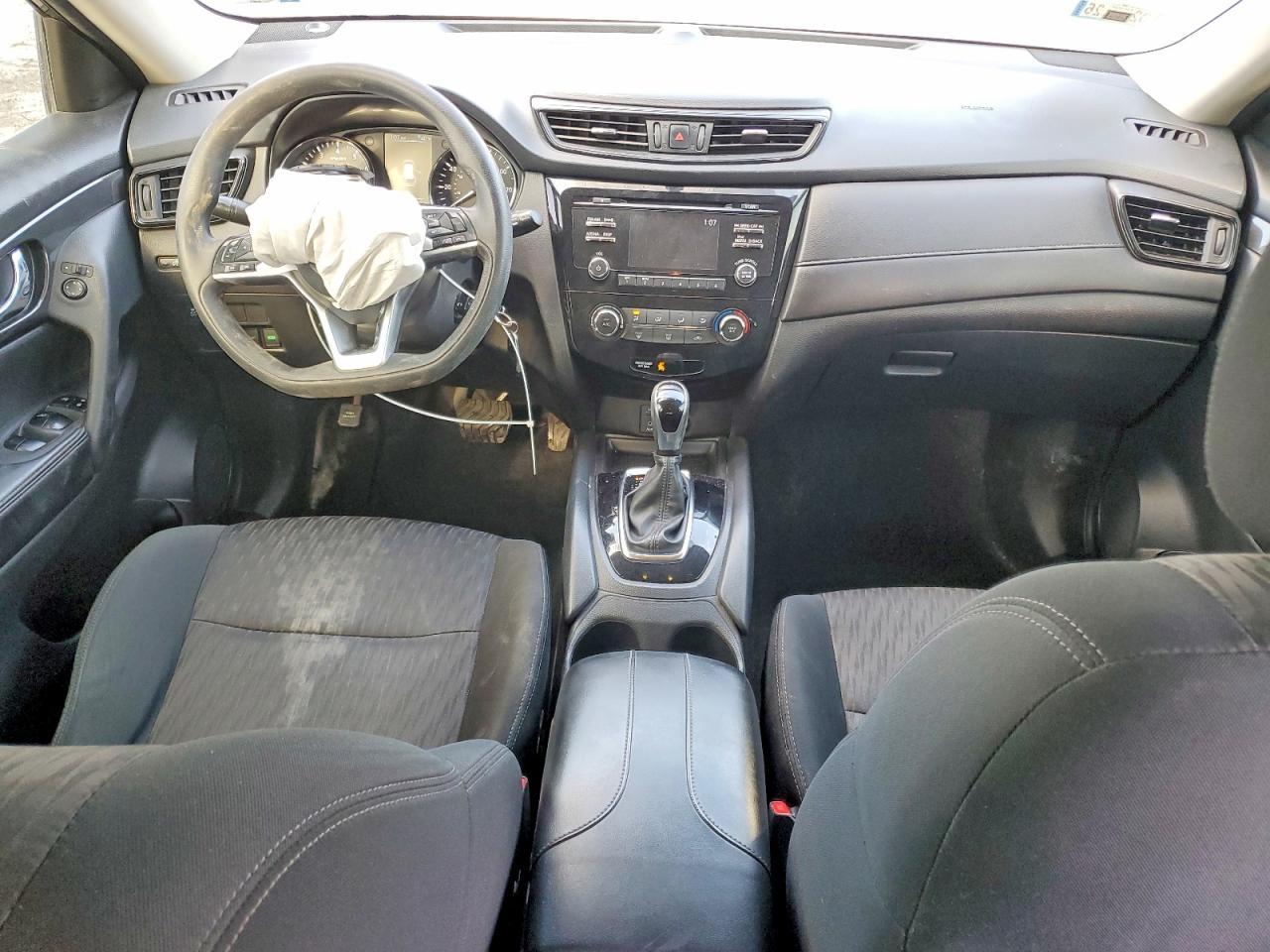2017 NISSAN ROGUE