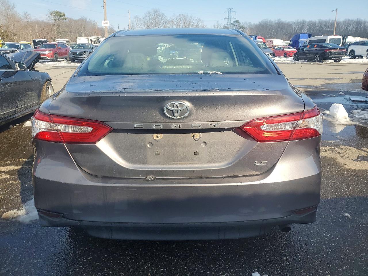 2018 TOYOTA CAMRY