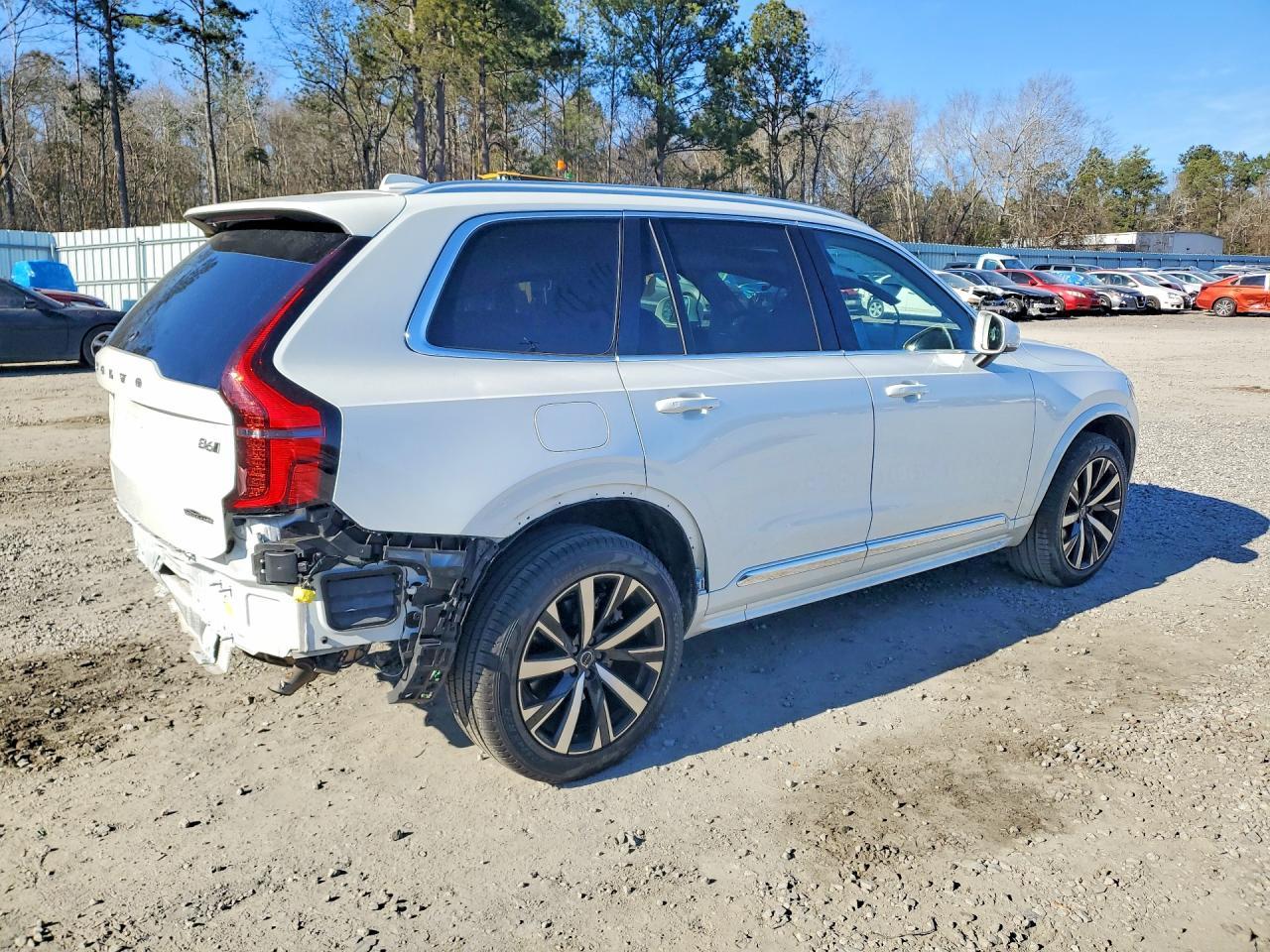 2025 VOLVO XC90