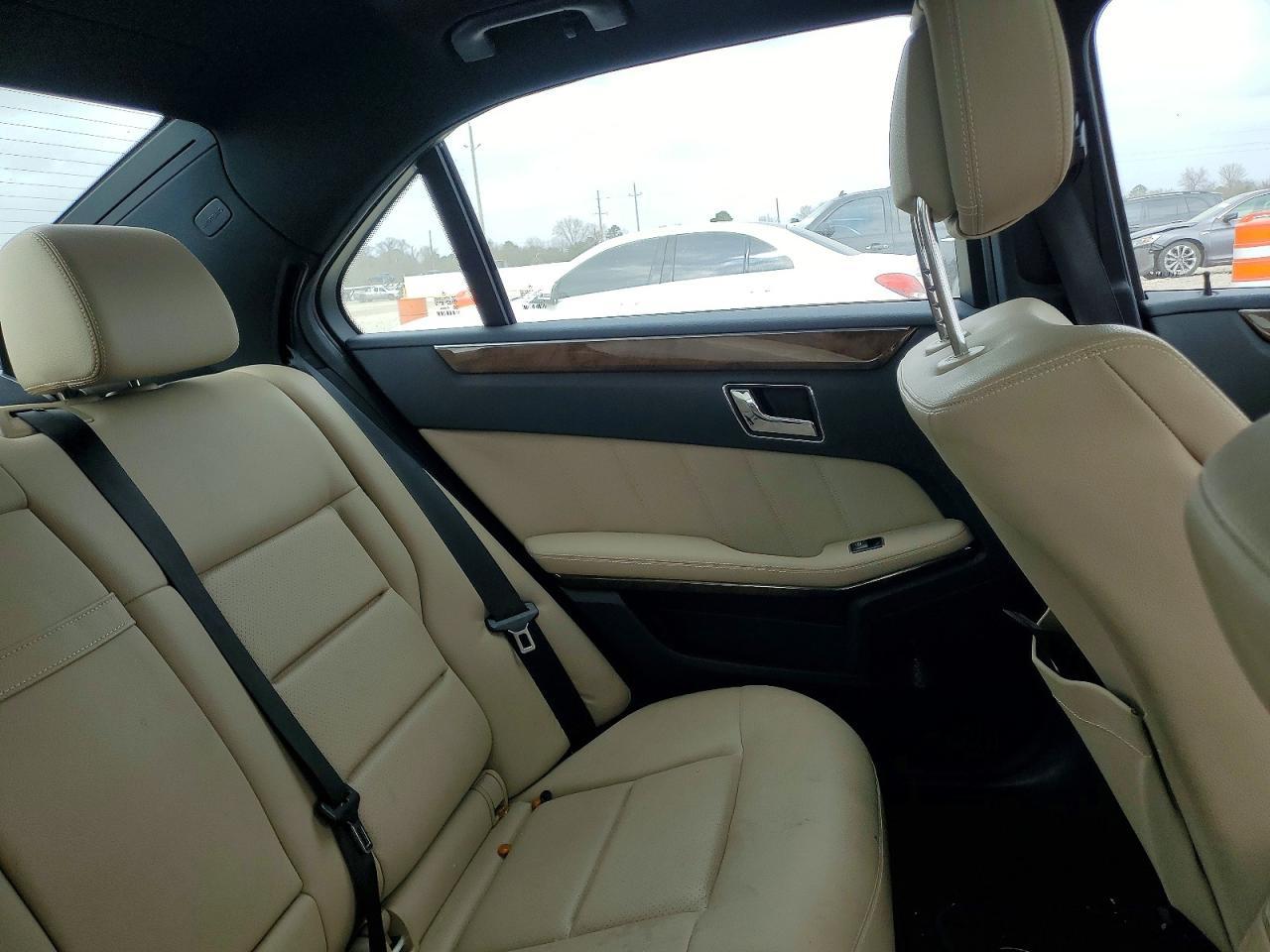 2010 MERCEDES-BENZ E-Class