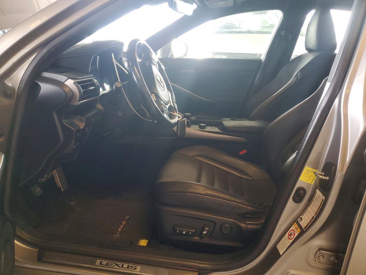 2018 LEXUS IS 300