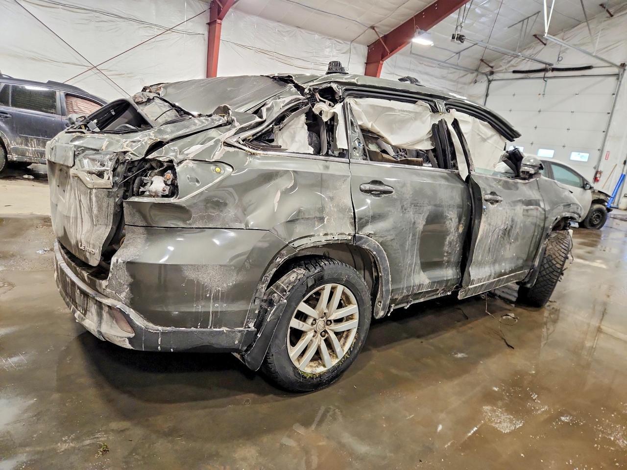 2015 TOYOTA HIGHLANDER