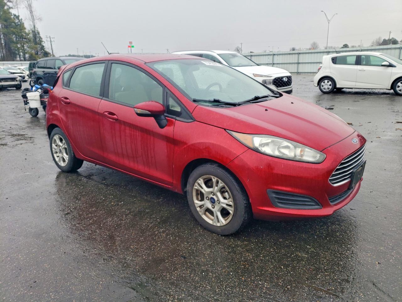 2016 FORD Fiesta