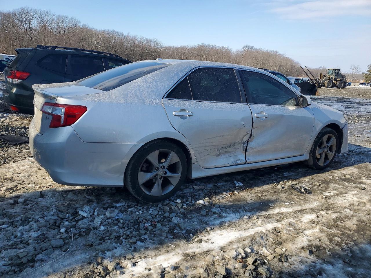 2014 TOYOTA CAMRY
