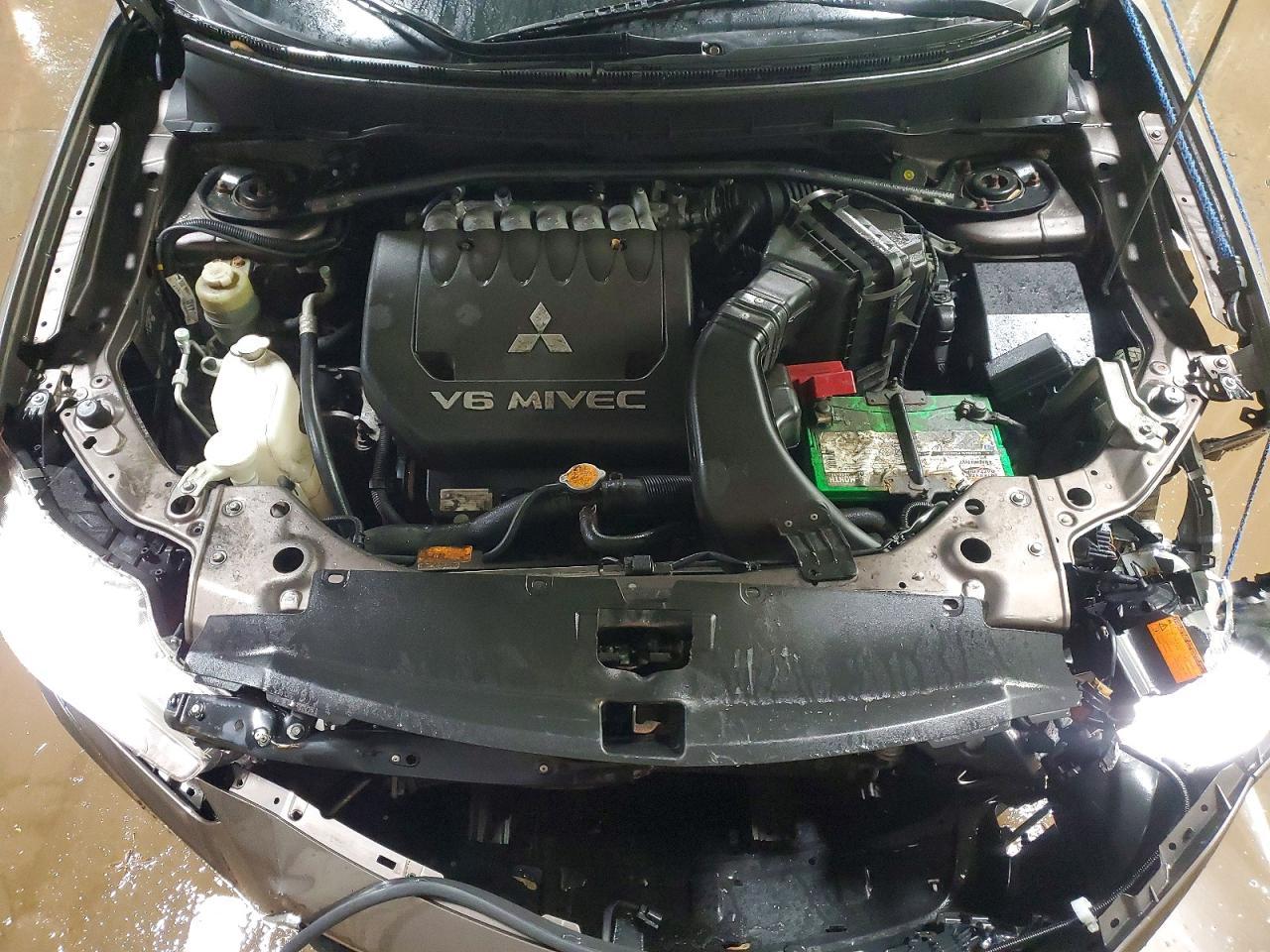 2011 MITSUBISHI outlander