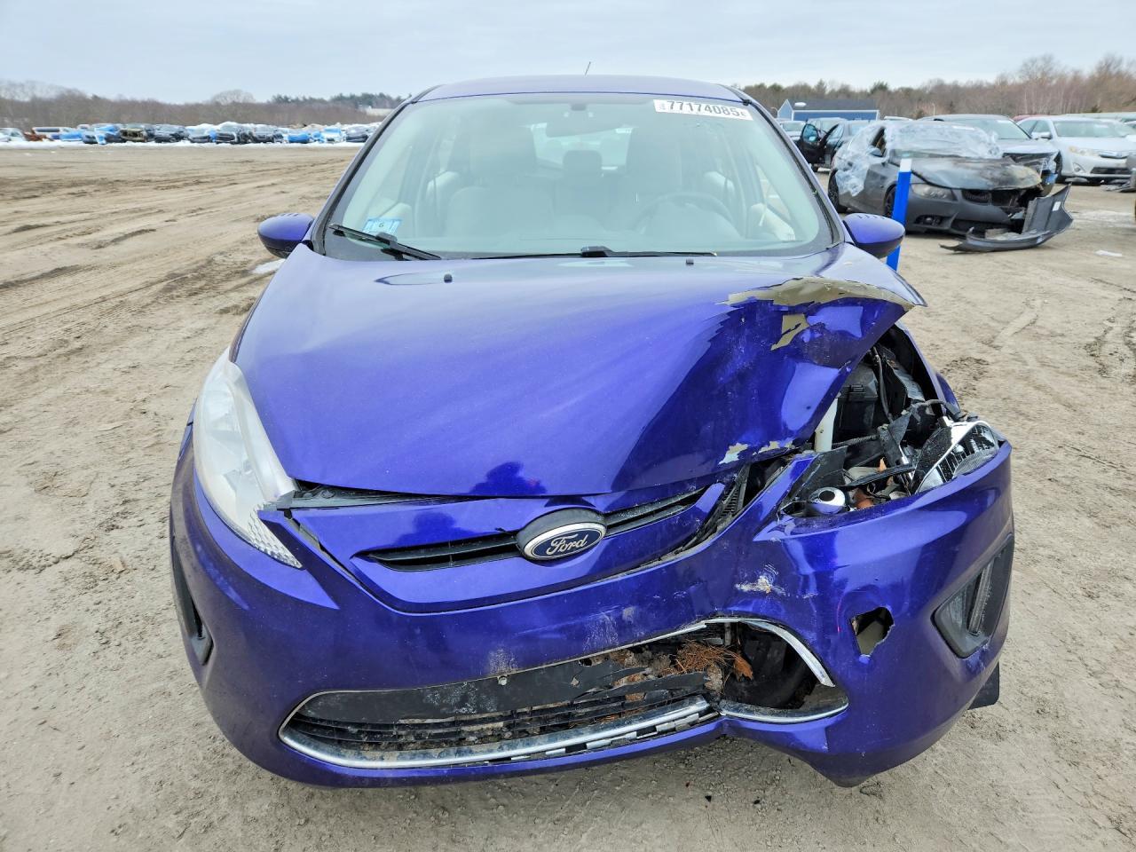 2011 FORD Fiesta
