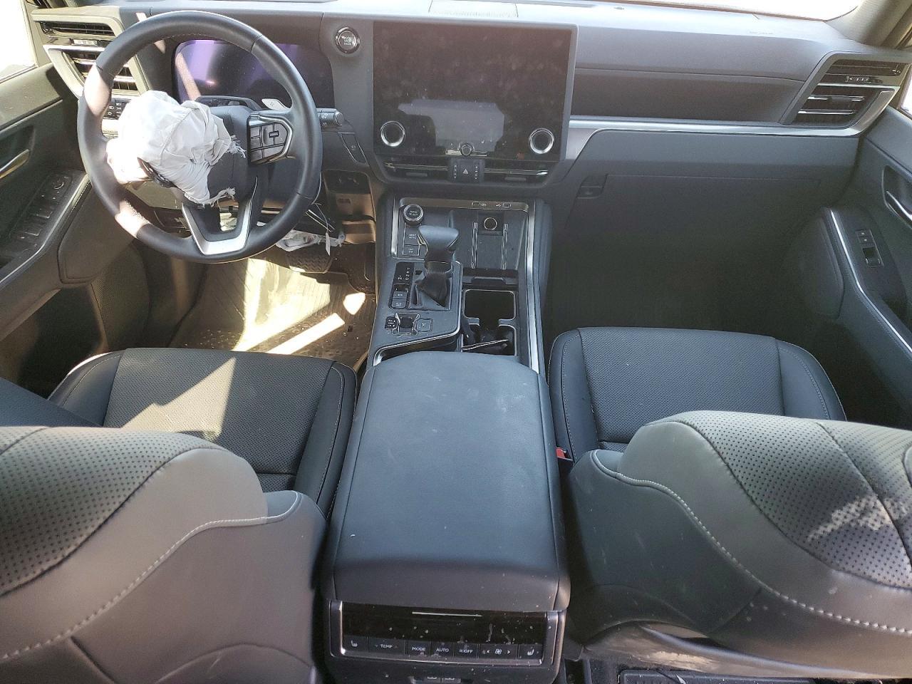 2024 LEXUS GX 550