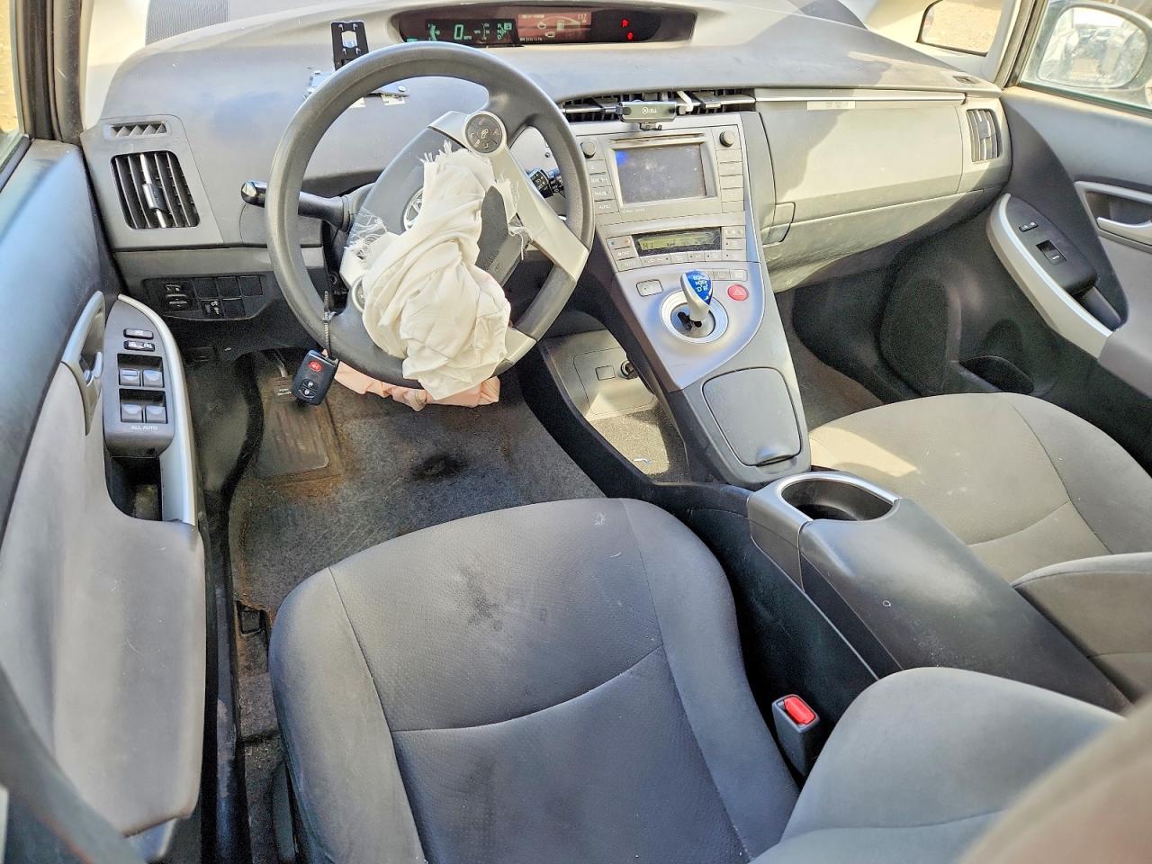 2015 TOYOTA PRIUS