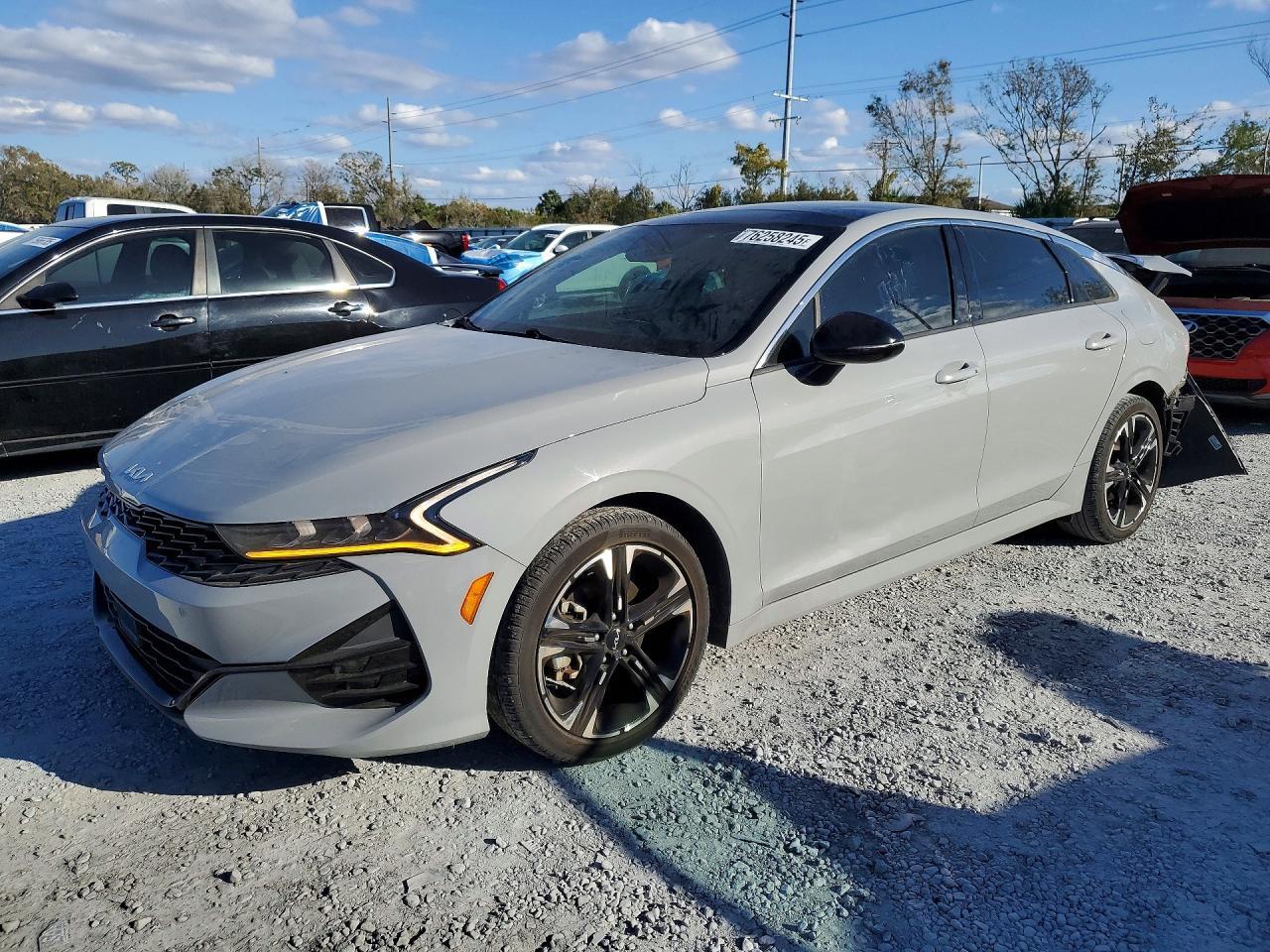 2022 KIA K5