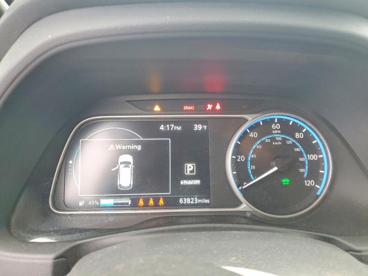 2022 NISSAN LEAF