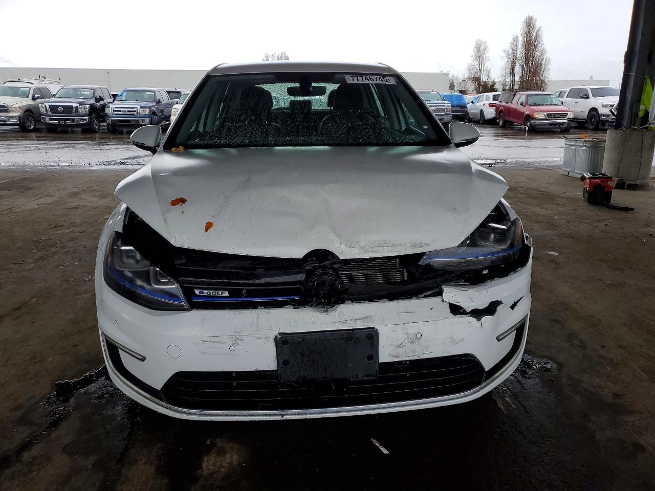 2016 VOLKSWAGEN e-Golf