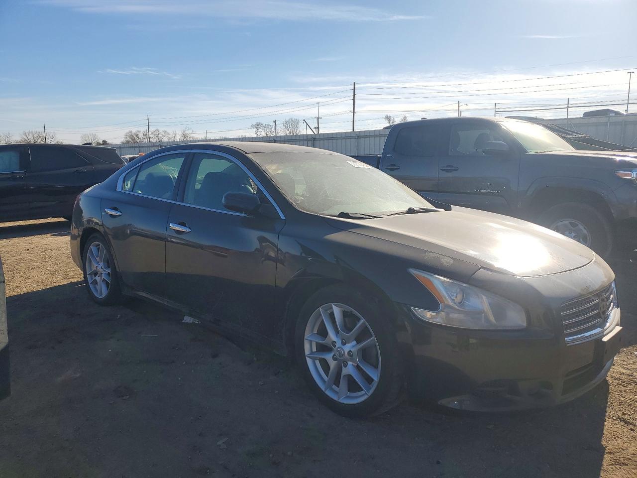 2009 NISSAN Maxima