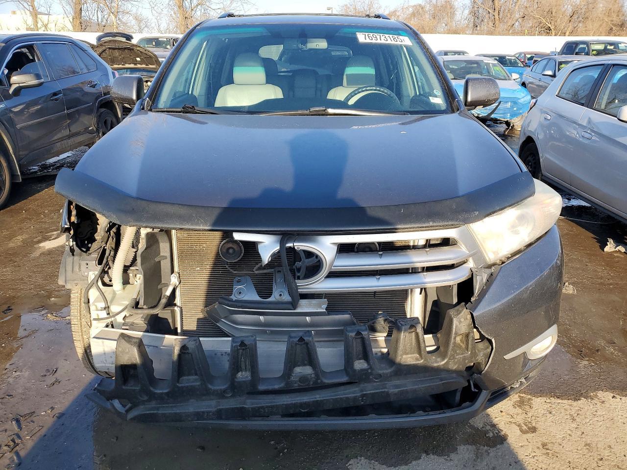 2013 TOYOTA HIGHLANDER