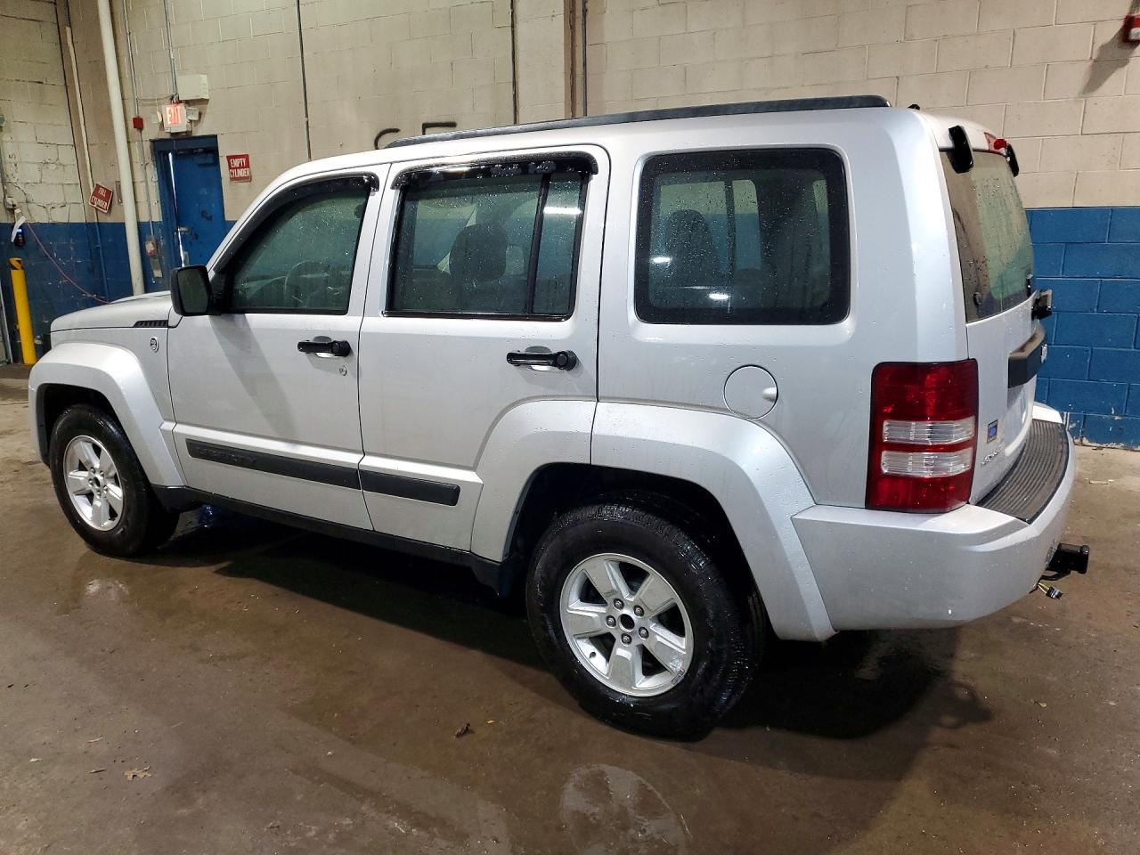 2012 JEEP Liberty