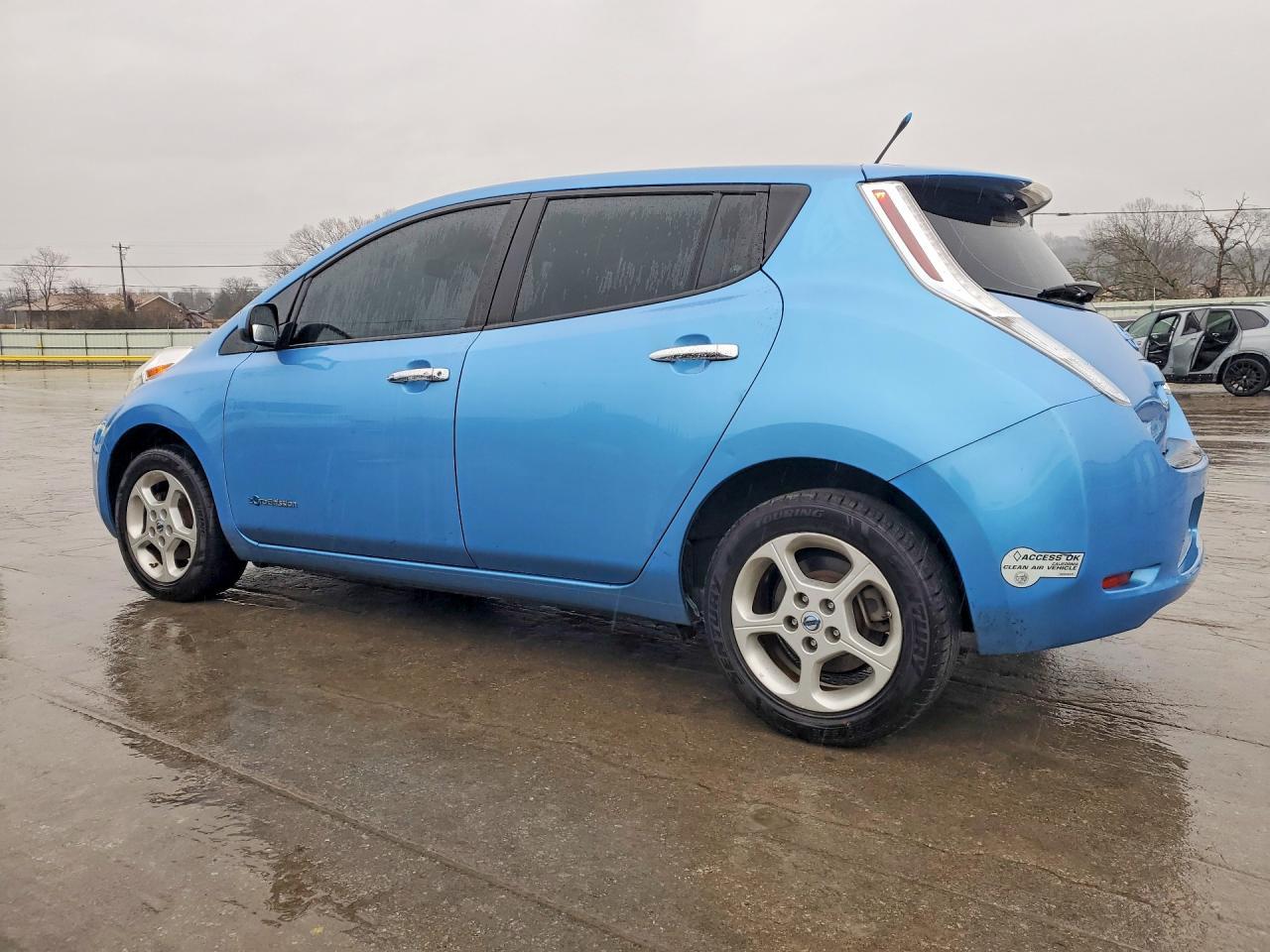 2013 NISSAN LEAF