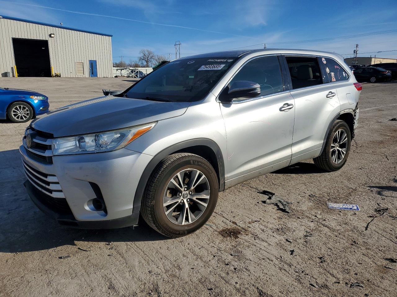 2017 TOYOTA HIGHLANDER