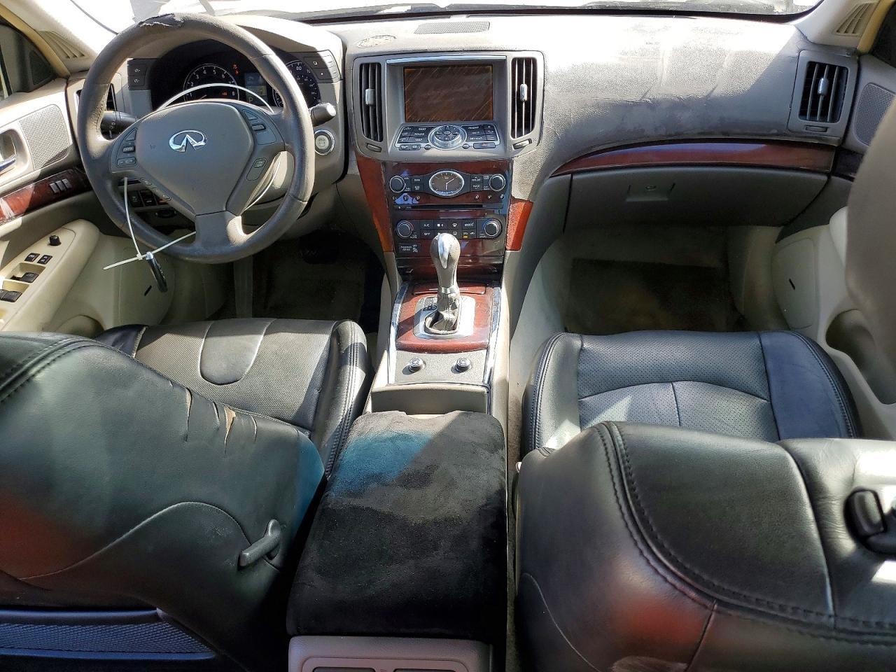2011 INFINITI G37