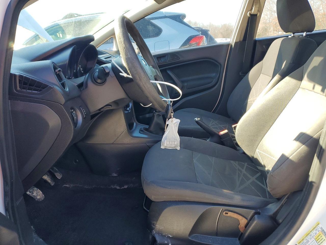 2014 FORD Fiesta