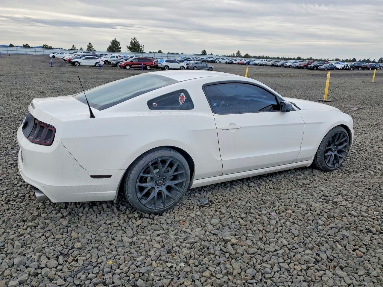 2013 FORD MUSTANG