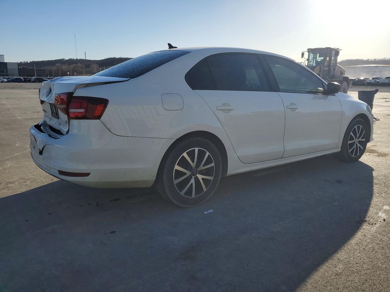 2016 VOLKSWAGEN JETTA