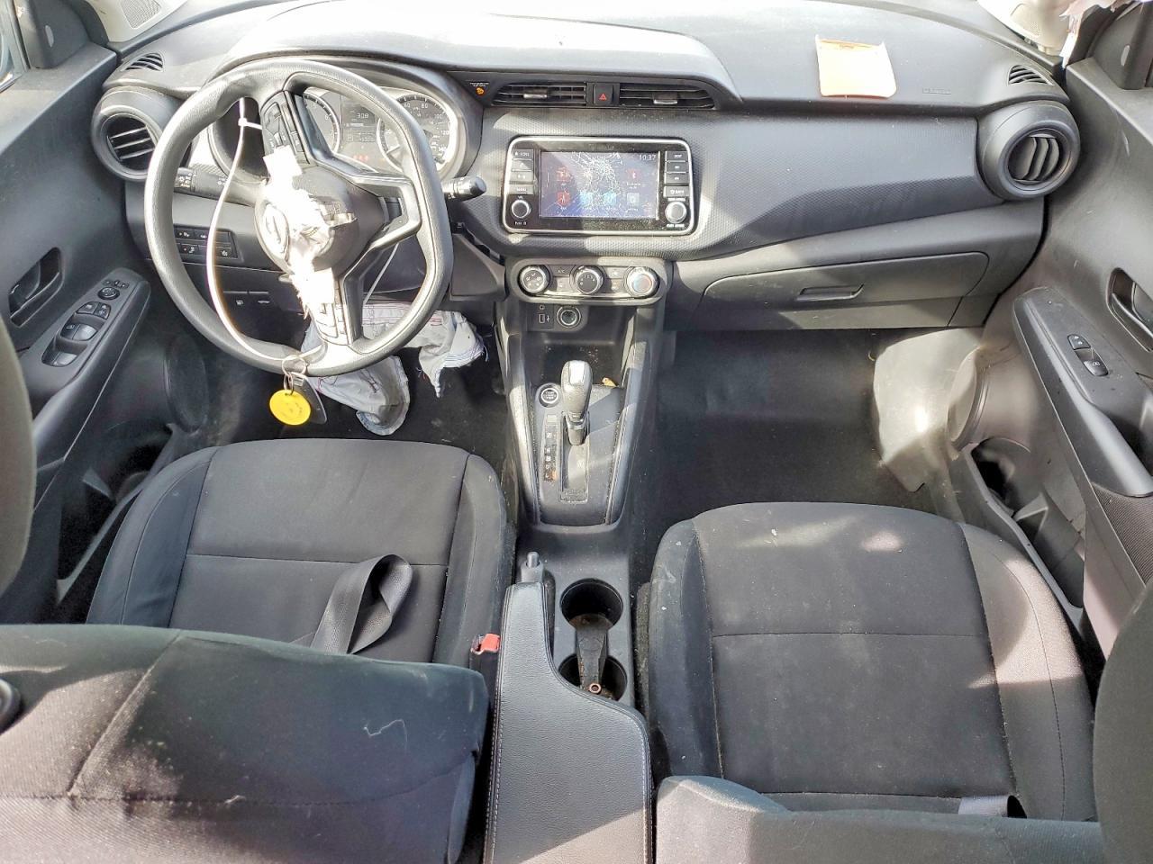 2024 NISSAN KICKS
