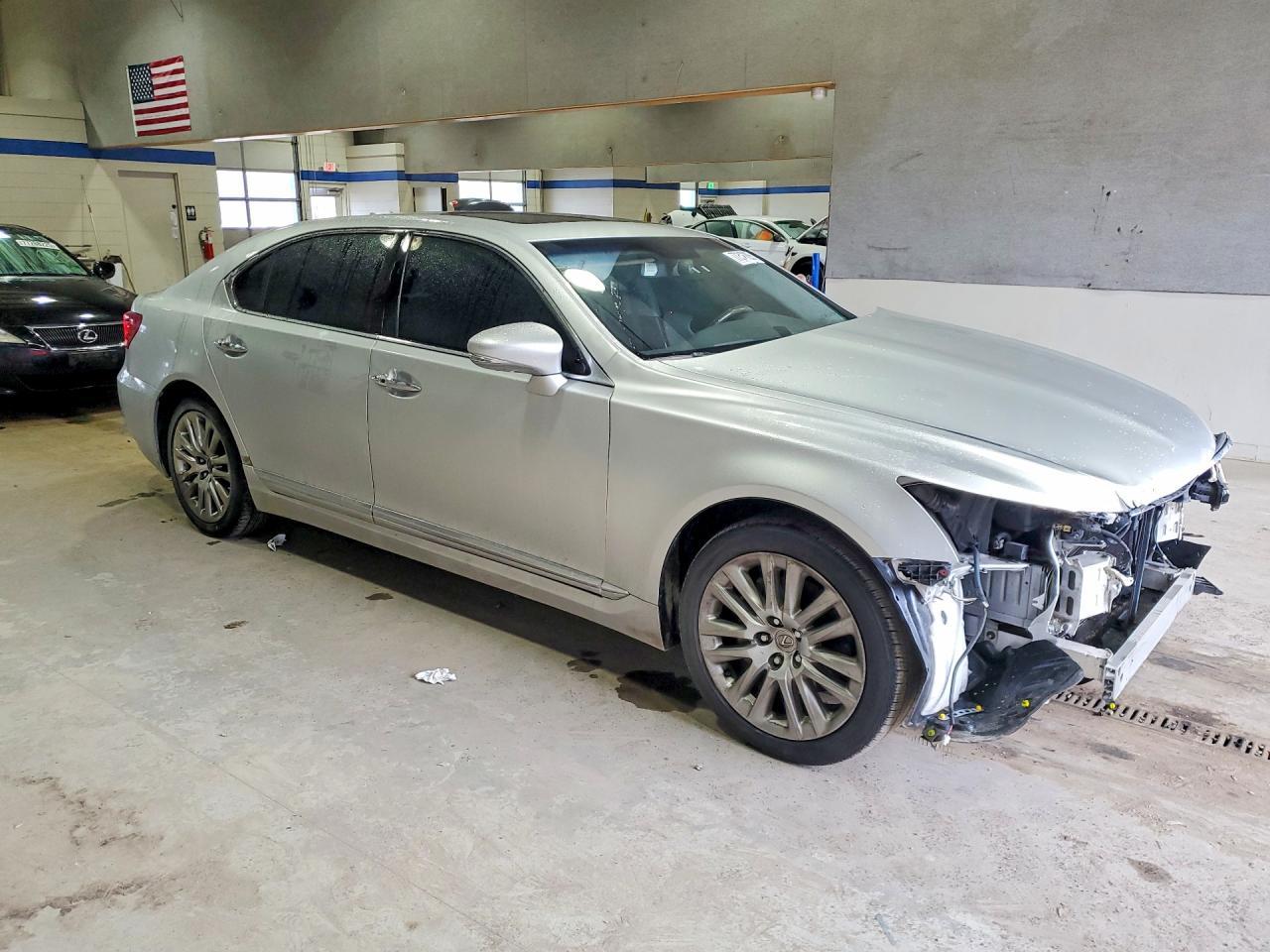 2013 LEXUS LS 460