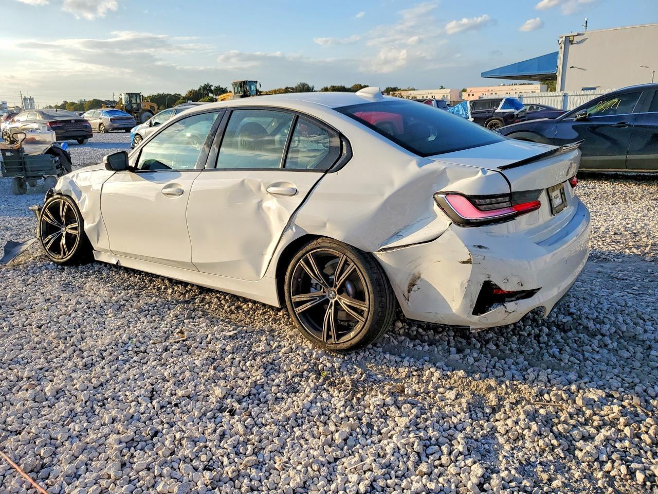 2022 BMW 3 SERIES