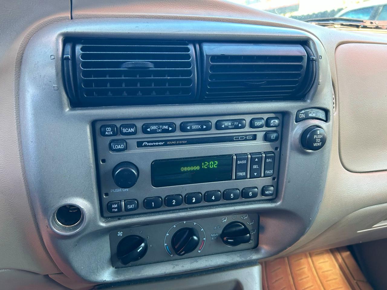 2004 FORD Explorer Sport Trac