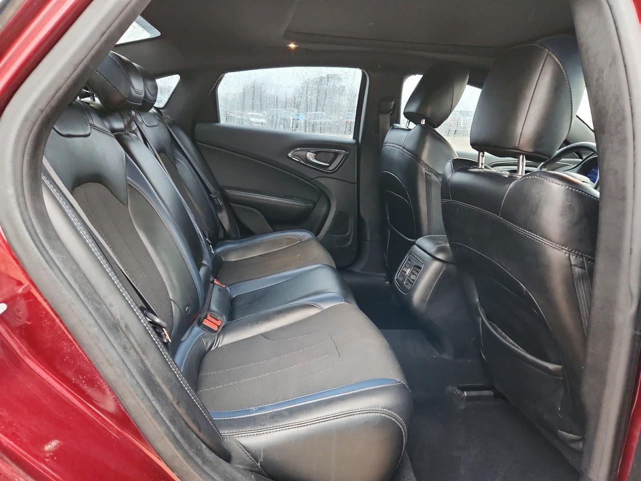 2015 CHRYSLER 200