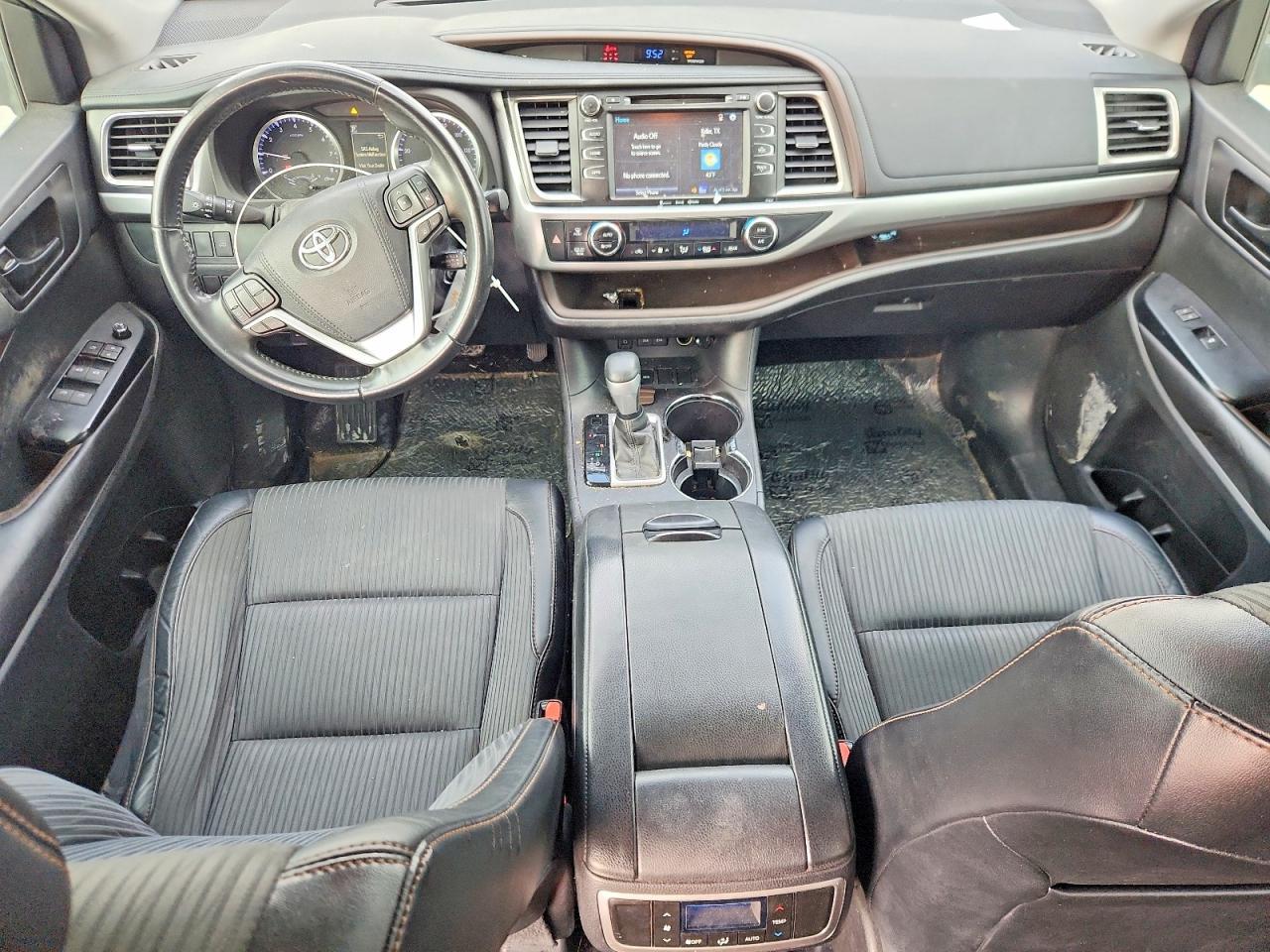 2017 TOYOTA HIGHLANDER
