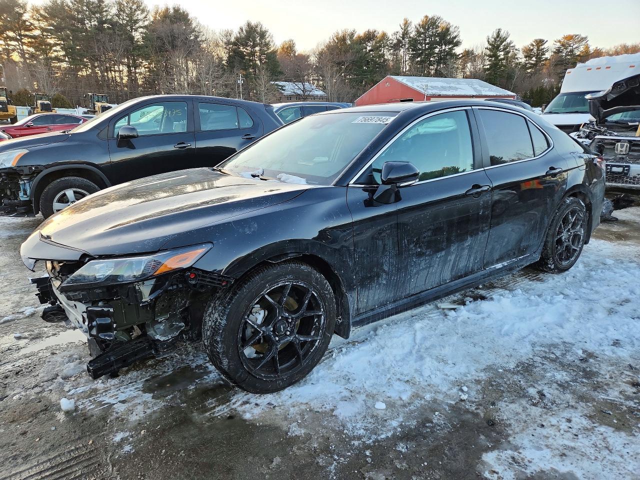 2024 TOYOTA CAMRY