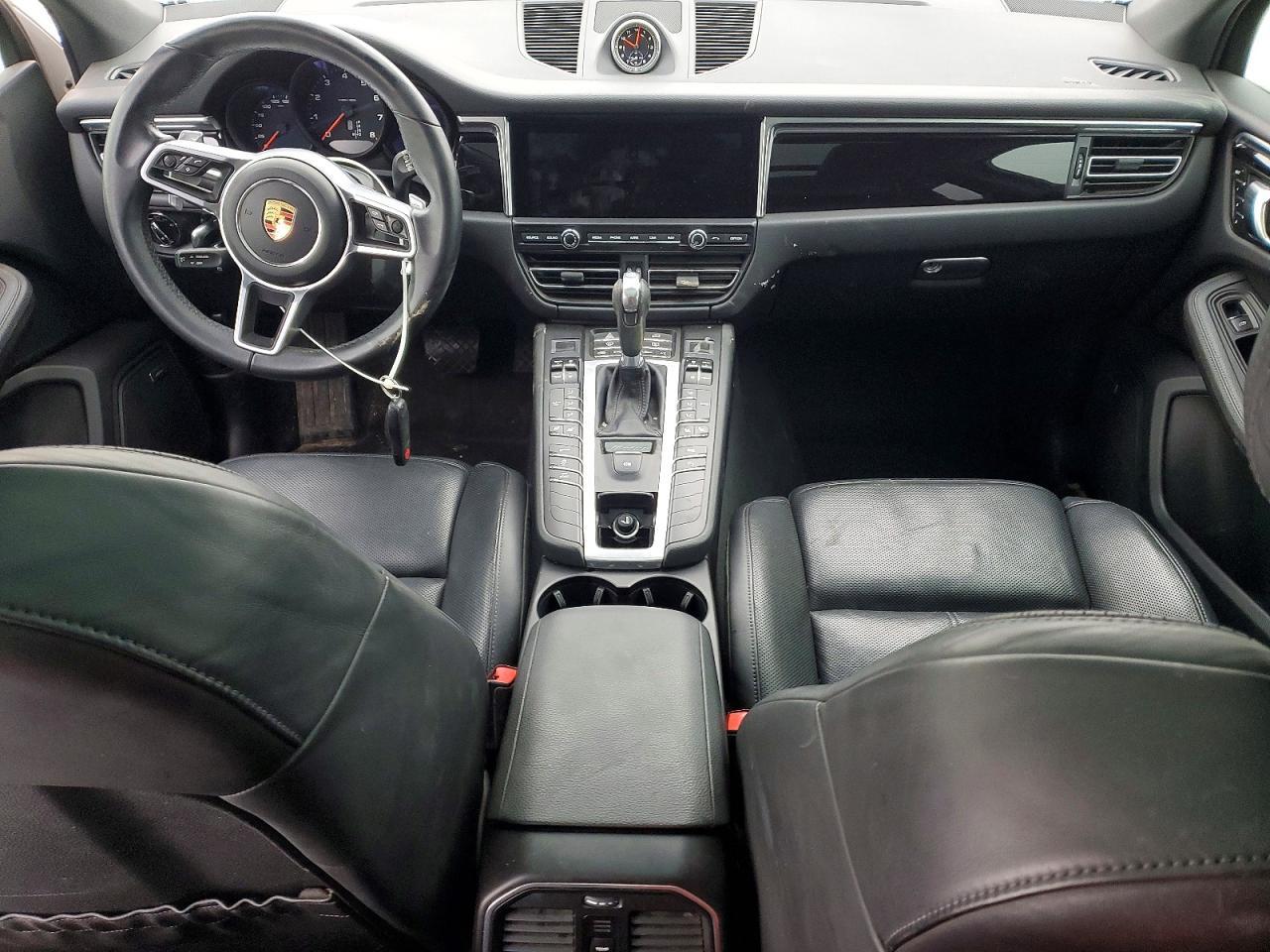 2021 PORSCHE Macan