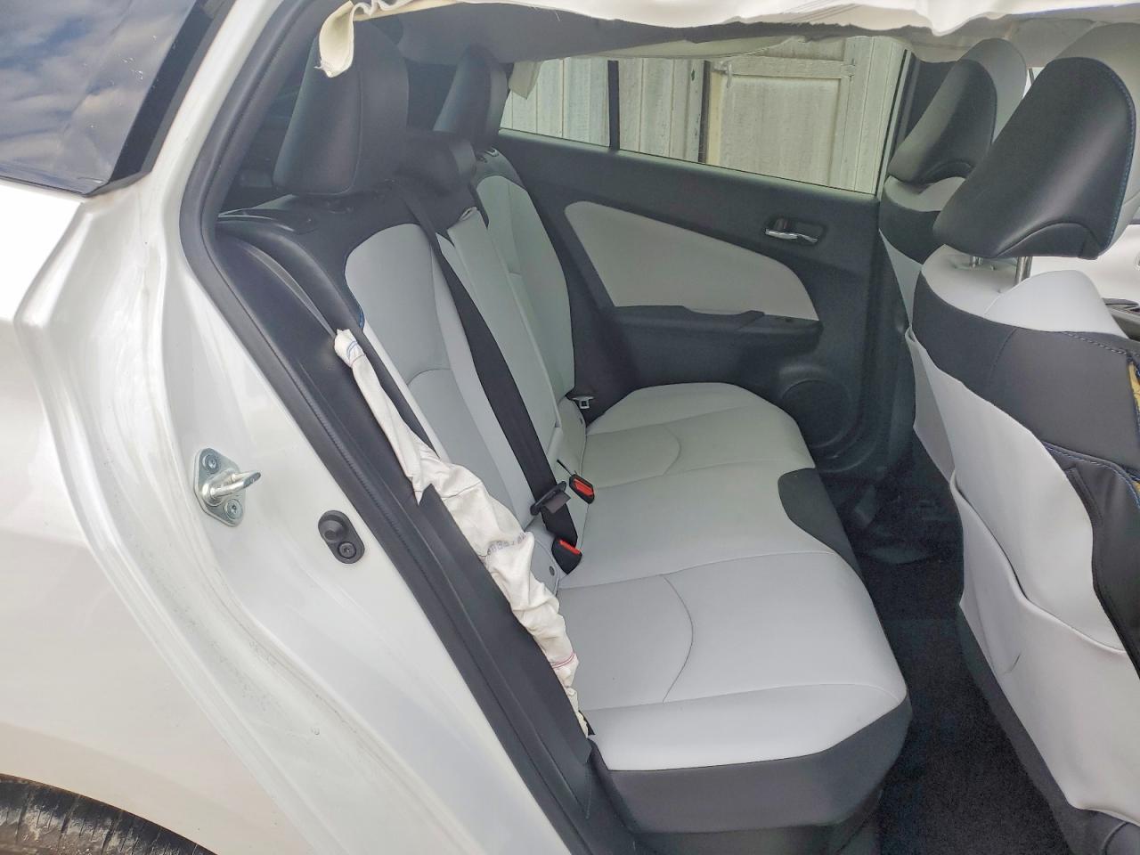 2021 TOYOTA PRIUS