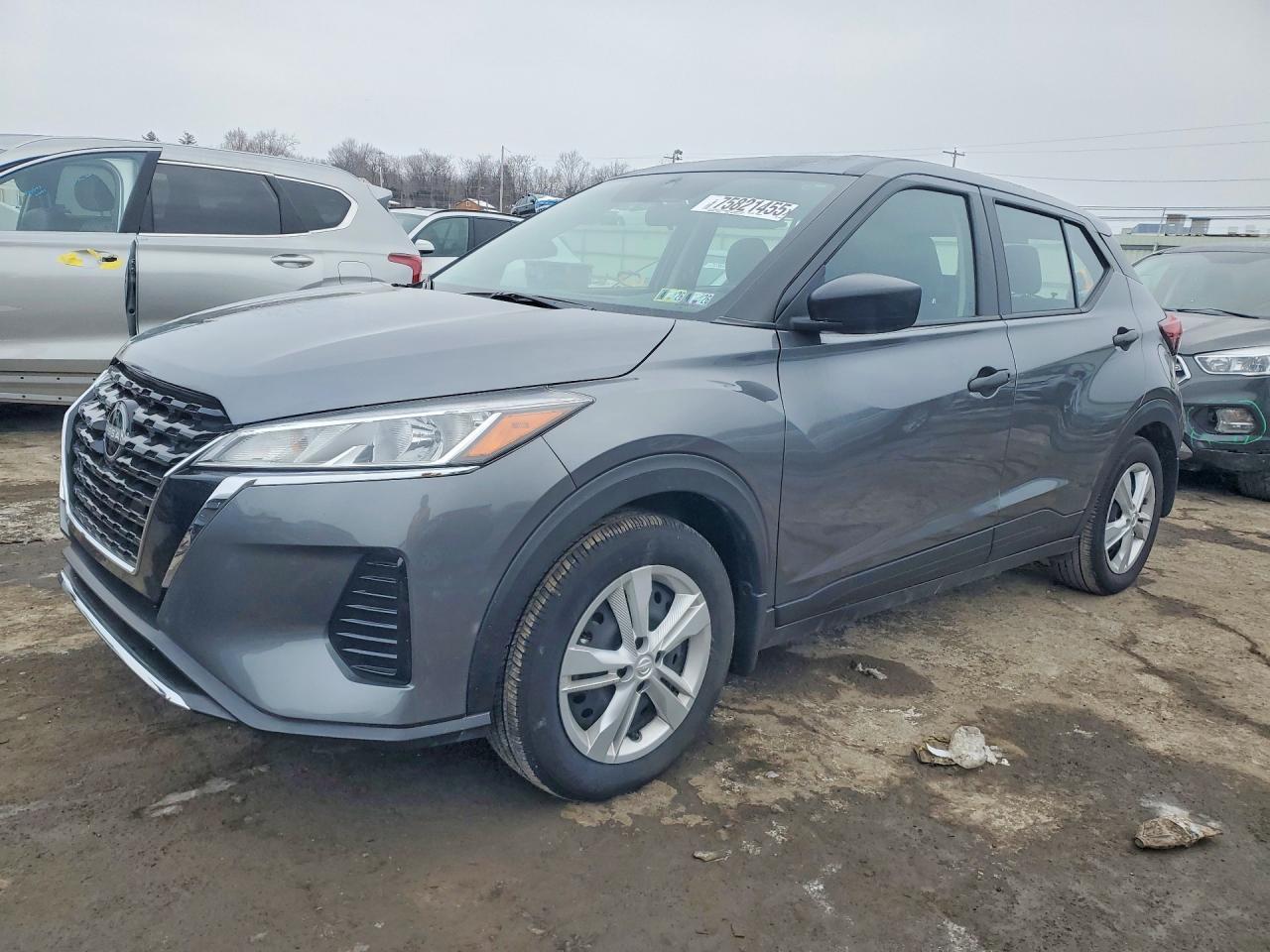 2024 NISSAN KICKS