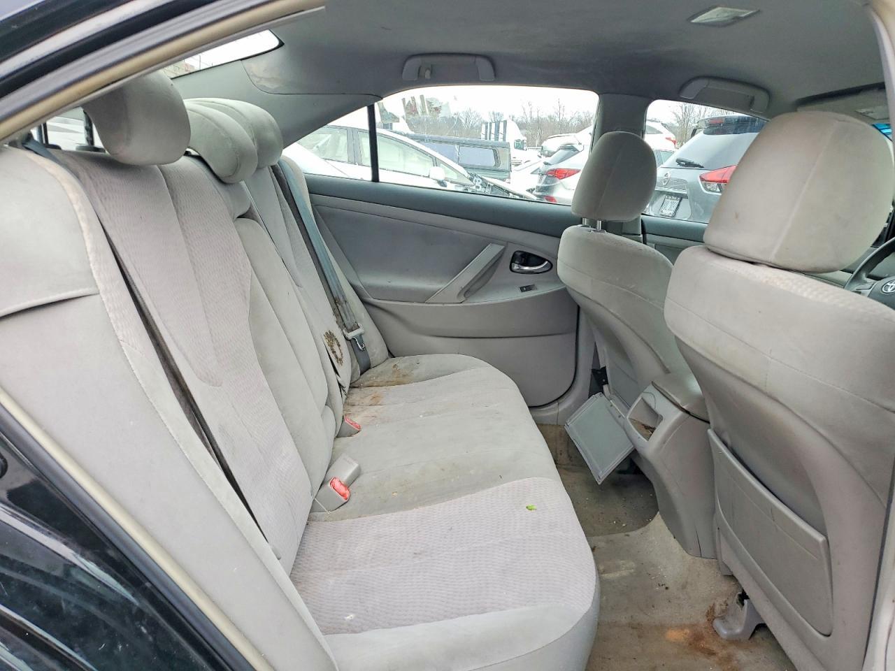 2010 TOYOTA CAMRY