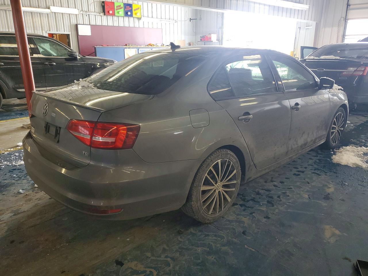2015 VOLKSWAGEN JETTA