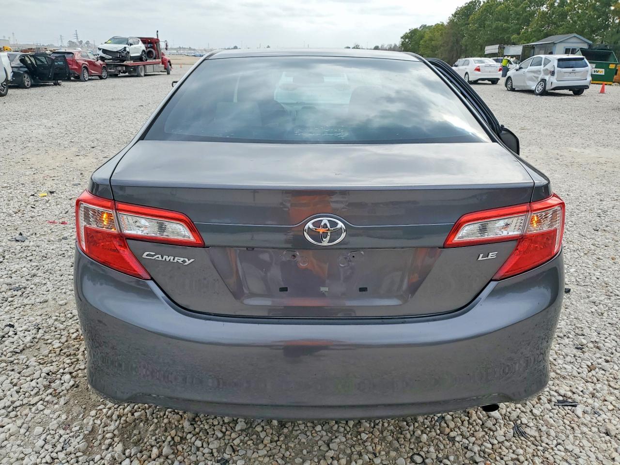 2014 TOYOTA CAMRY
