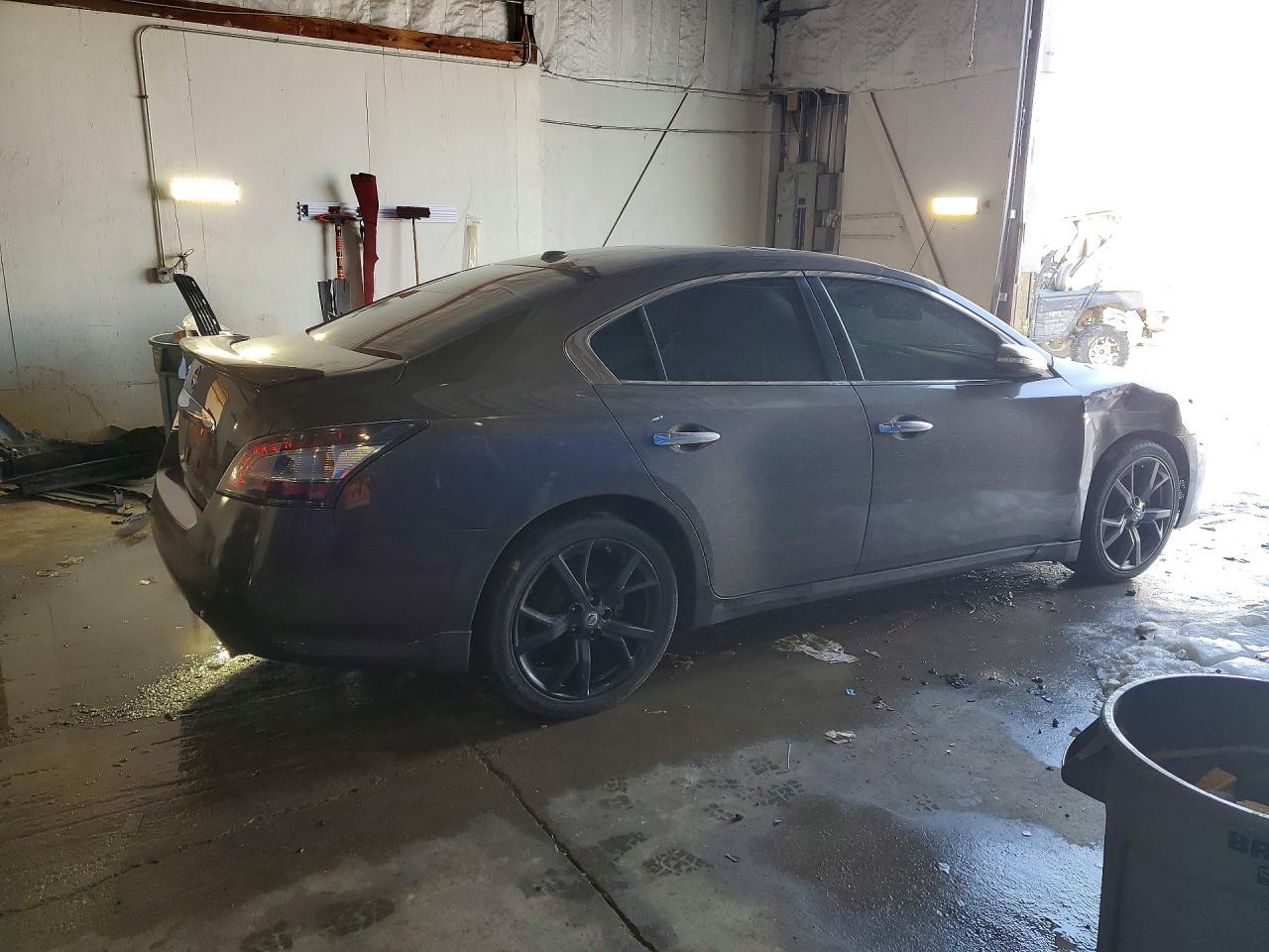 2013 NISSAN Maxima